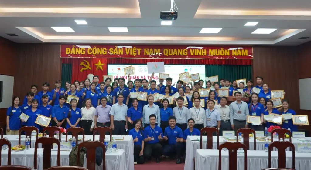 Lễ Hội quân – Tổng kết Chiến dịch Mùa Hè xanh - Trường Đại học Tài nguyên và Môi trường Thành phố Hồ Chí Minh năm 2025