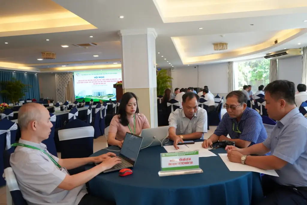 HCMUNRE TỔ CHỨC THÀNH CÔNG HỘI NGHỊ CHIẾN LƯỢC PHÁT TRIỂN – BƯỚC CHUYỂN MÌNH QUAN TRỌNG TRONG GIAI ĐOẠN TỰ CHỦ ĐẠI HỌC