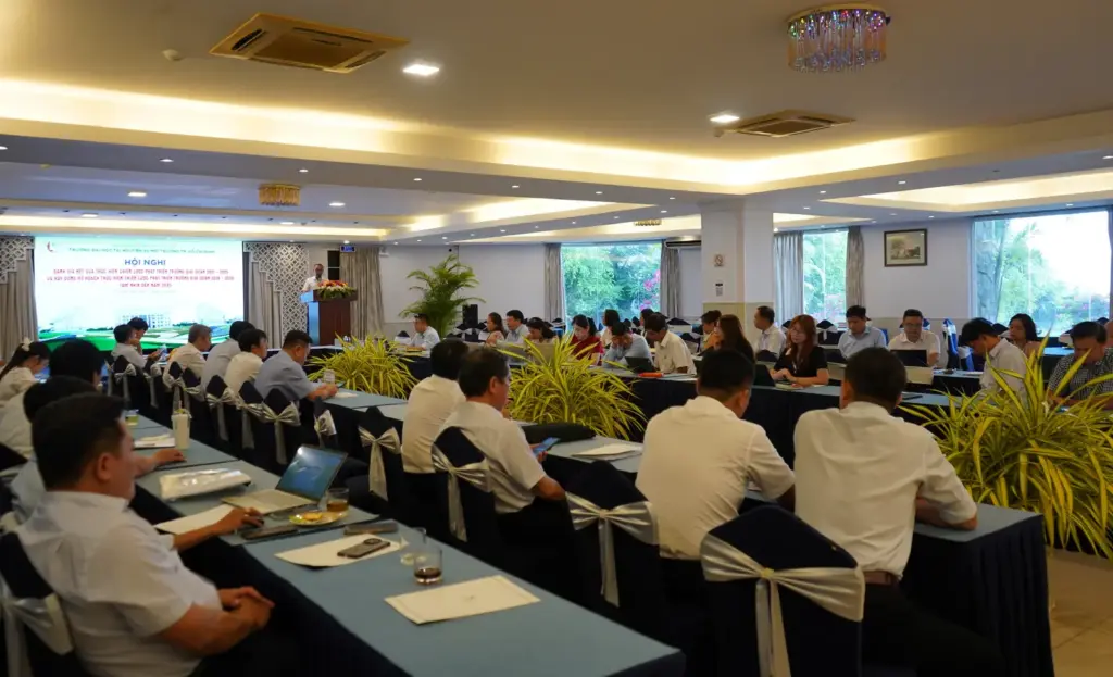 HCMUNRE TỔ CHỨC THÀNH CÔNG HỘI NGHỊ CHIẾN LƯỢC PHÁT TRIỂN – BƯỚC CHUYỂN MÌNH QUAN TRỌNG TRONG GIAI ĐOẠN TỰ CHỦ ĐẠI HỌC