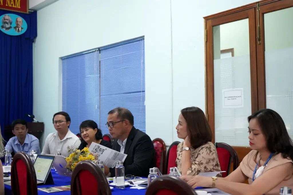 Buổi đón tiếp và làm việc giữa Trường Đại học Tài nguyên và Môi trường TP.HCM với Trường Đại học Memorial University of Newfoundland (MUN), Canada