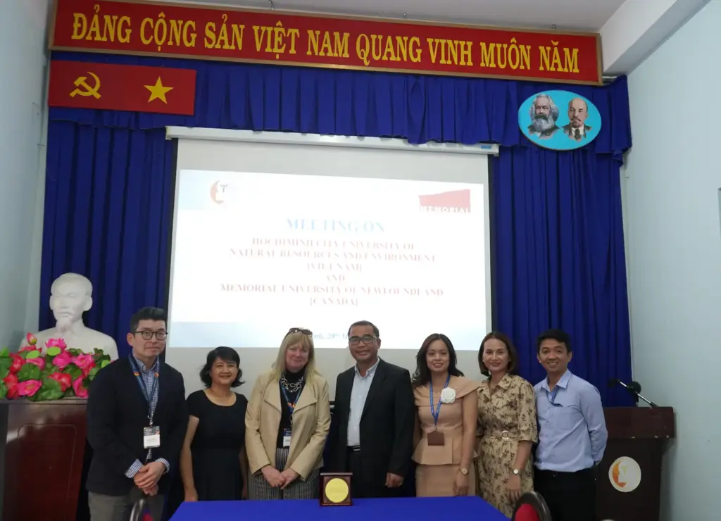 Buổi đón tiếp và làm việc giữa Trường Đại học Tài nguyên và Môi trường TP.HCM với Trường Đại học Memorial University of Newfoundland (MUN), Canada