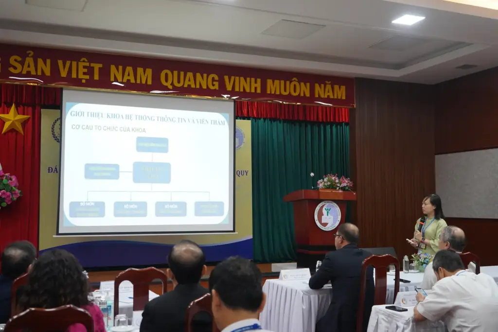 KHAI MẠC KHẢO SÁT CHÍNH THỨC ĐÁNH GIÁ CHẤT LƯỢNG CHƯƠNG TRÌNH ĐÀO TẠO CHÍNH QUY TRÌNH ĐỘ ĐẠI HỌC NGÀNH HỆ THỐNG THÔNG TIN