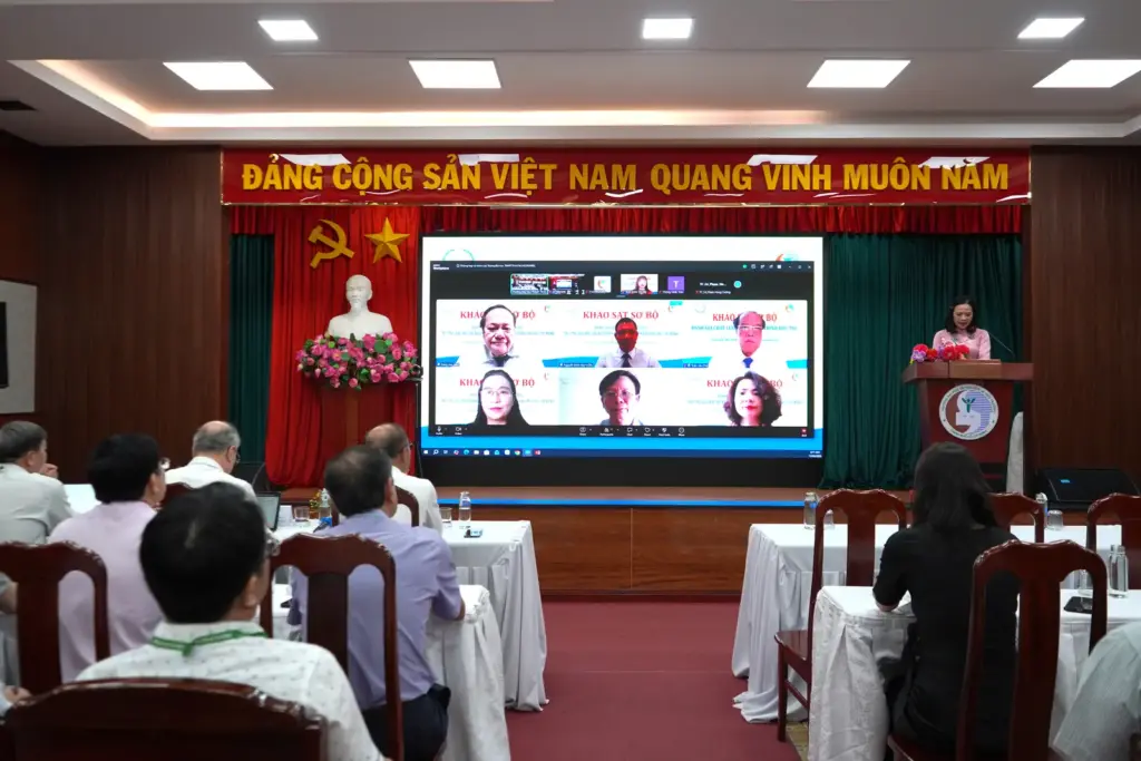 CHƯƠNG TRÌNH KHẢO SÁT SƠ BỘ PHỤC VỤ ĐÁNH GIÁ NGOÀI TẠI TRƯỜNG ĐẠI HỌC TÀI NGUYÊN VÀ MÔI TRƯỜNG TP.HCM