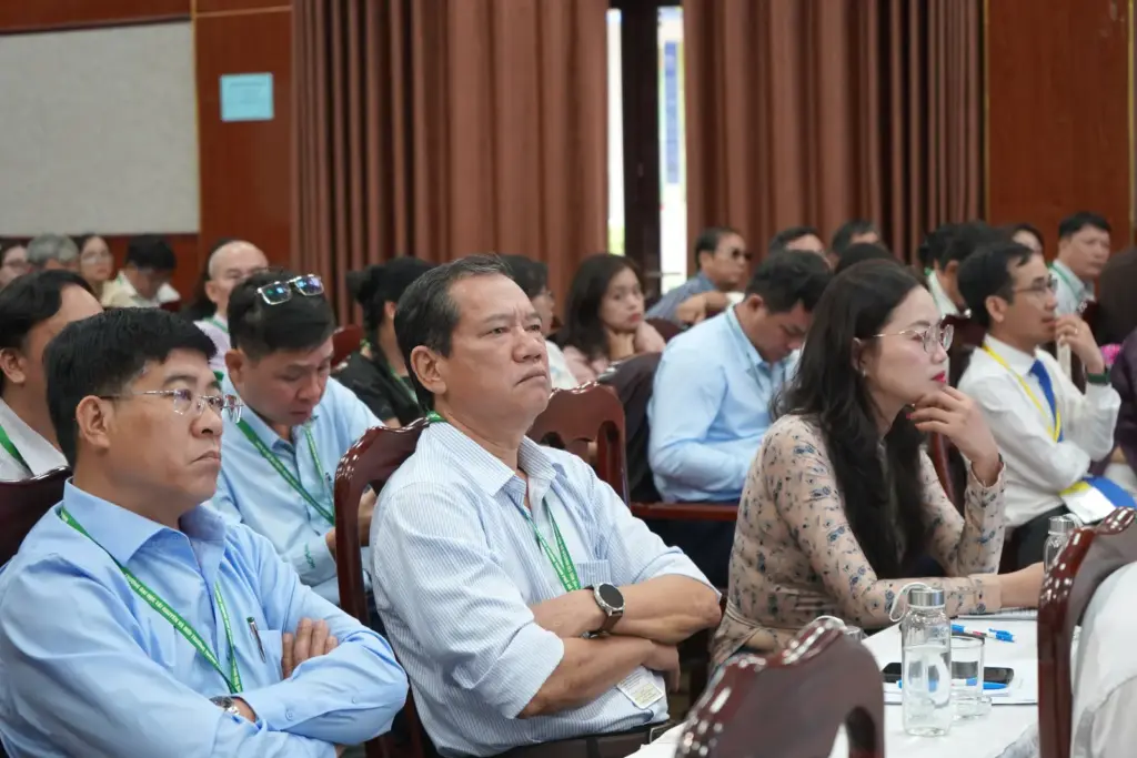 HCMUNRE KHAI MẠC KHẢO SÁT CHÍNH THỨC ĐÁNH GIÁ CHẤT LƯỢNG GIÁO DỤC