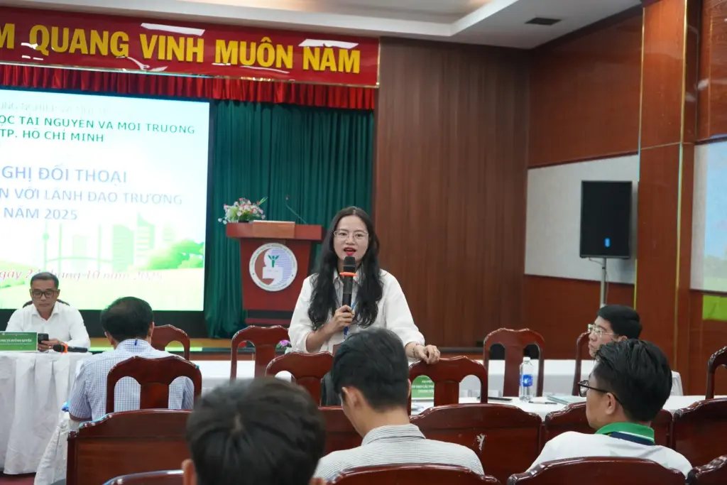 Hội nghị "Đối thoại giữa sinh viên với Lãnh đạo Nhà trường năm 2025": Lắng nghe - Thấu hiểu - Đồng hành