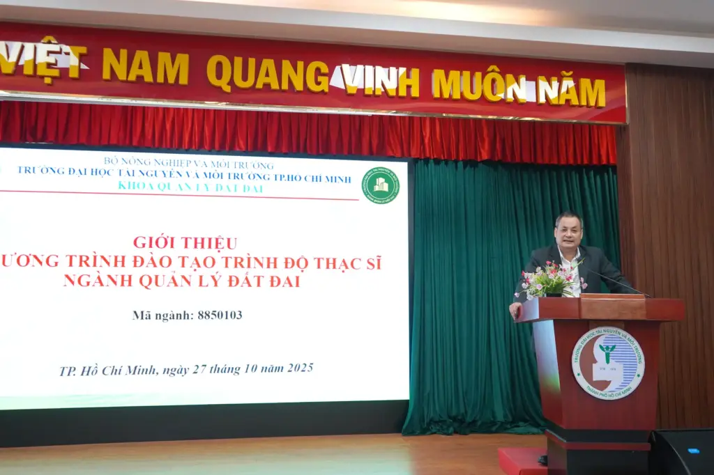 Khai mạc chương trình khảo sát chính thức đánh giá chất lượng 02 chương trình đào tạo trình độ thạc sĩ tại HCMUNRE