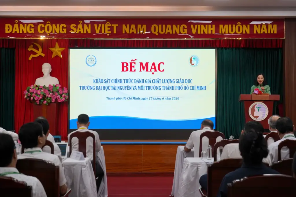HCMUNRE BẾ MẠC KHẢO SÁT CHÍNH THỨC ĐÁNH GIÁ CHẤT LƯỢNG GIÁO DỤC CHU KỲ 2 (2021–2026): KHẲNG ĐỊNH VĂN HÓA CHẤT LƯỢNG VÀ TRÁCH NHIỆM VỚI NGƯỜI HỌC