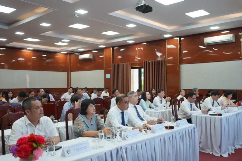 Bế mạc khảo sát chính thức đánh giá chất lượng 02 chương trình đào tạo trình độ thạc sĩ - HCMUNRE: Không ngừng nâng cao chất lượng đào tạo sau đại học