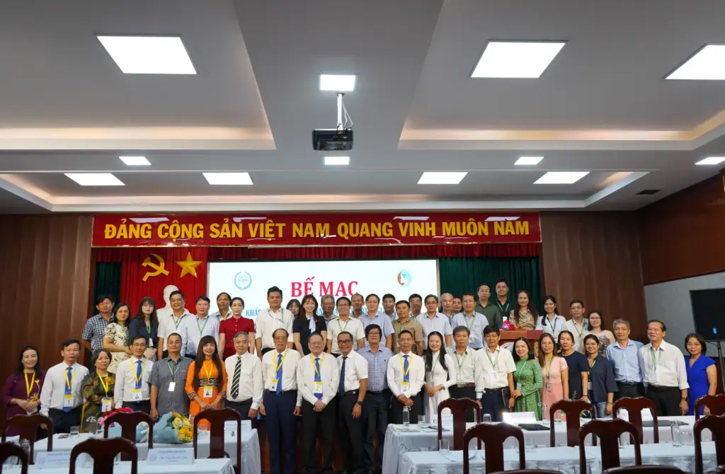 HCMUNRE BẾ MẠC KHẢO SÁT CHÍNH THỨC ĐÁNH GIÁ CHẤT LƯỢNG GIÁO DỤC CHU KỲ 2 (2021–2026): KHẲNG ĐỊNH VĂN HÓA CHẤT LƯỢNG VÀ TRÁCH NHIỆM VỚI NGƯỜI HỌC