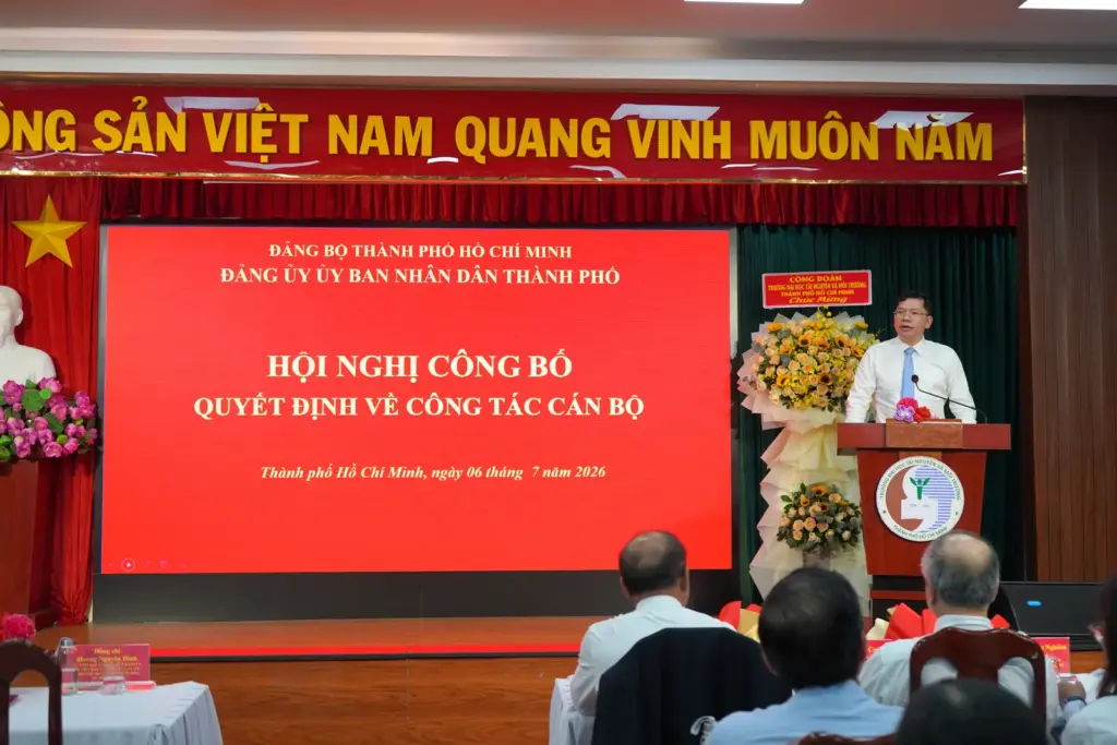 LỄ CÔNG BỐ VÀ TRAO QUYẾT ĐỊNH KIỆN TOÀN NHÂN SỰ CẤP ỦY ĐẢNG BỘ TRƯỜNG ĐẠI HỌC TÀI NGUYÊN VÀ MÔI TRƯỜNG TP.HCM NHIỆM KỲ 2025–2030