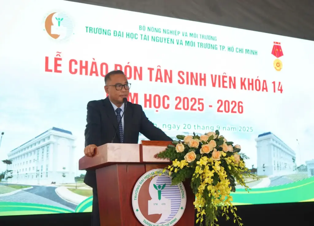 HCMUNRE chào đón Tân sinh viên Khóa 14 – Khởi đầu hành trình tri thức trong kỷ nguyên hội nhập