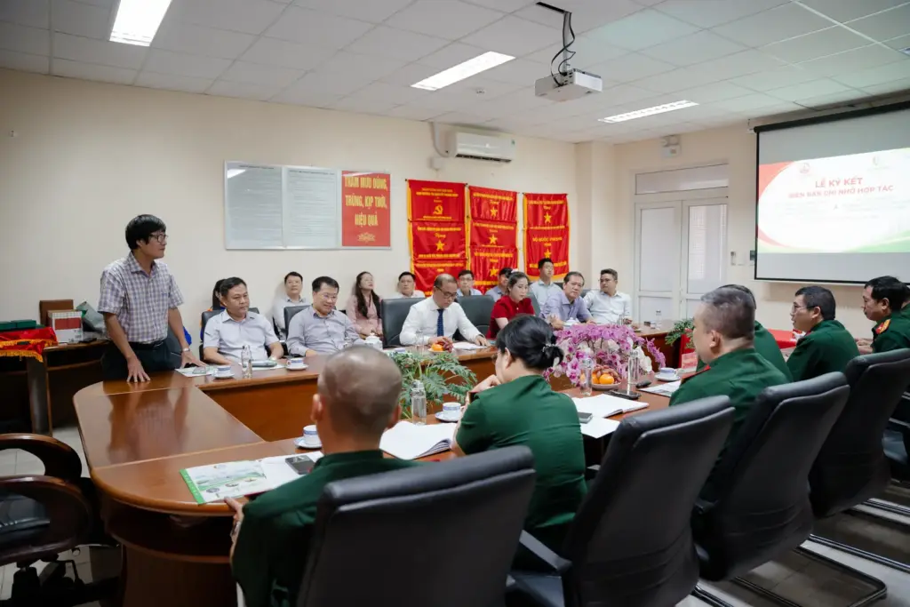 HCMUNRE và Viện Công nghệ Nhiệt đới - Viện Khoa học và Công nghệ Quân sự ký kết MOU: Mở rộng không gian hợp tác nghiên cứu, đào tạo và chuyển giao công nghệ