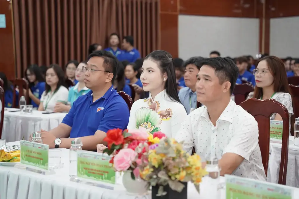 LỄ RA QUÂN CHIẾN DỊCH TÌNH NGUYỆN MÙA HÈ XANH NĂM 2026: TUỔI TRẺ HCMUNRE TIÊN PHONG CHUYỂN ĐỔI SỐ, CHUNG TAY VÌ CỘNG ĐỒNG