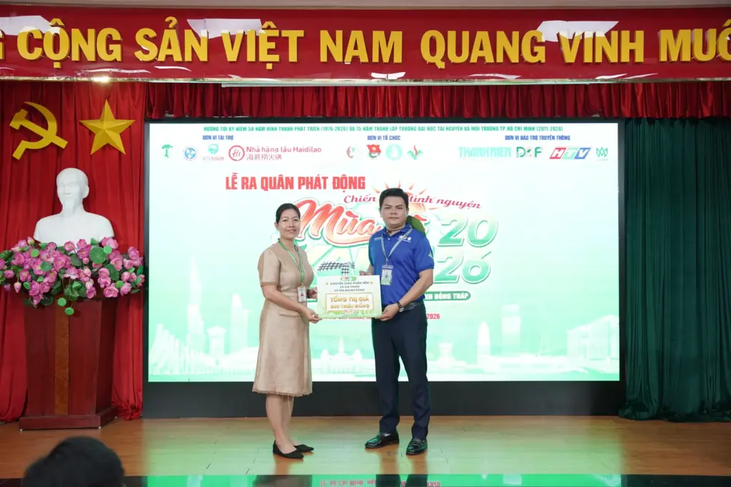 LỄ RA QUÂN CHIẾN DỊCH TÌNH NGUYỆN MÙA HÈ XANH NĂM 2026: TUỔI TRẺ HCMUNRE TIÊN PHONG CHUYỂN ĐỔI SỐ, CHUNG TAY VÌ CỘNG ĐỒNG