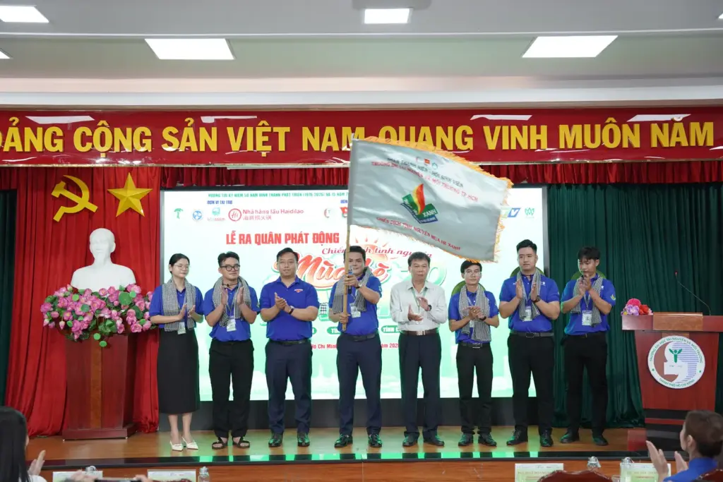 LỄ RA QUÂN CHIẾN DỊCH TÌNH NGUYỆN MÙA HÈ XANH NĂM 2026: TUỔI TRẺ HCMUNRE TIÊN PHONG CHUYỂN ĐỔI SỐ, CHUNG TAY VÌ CỘNG ĐỒNG