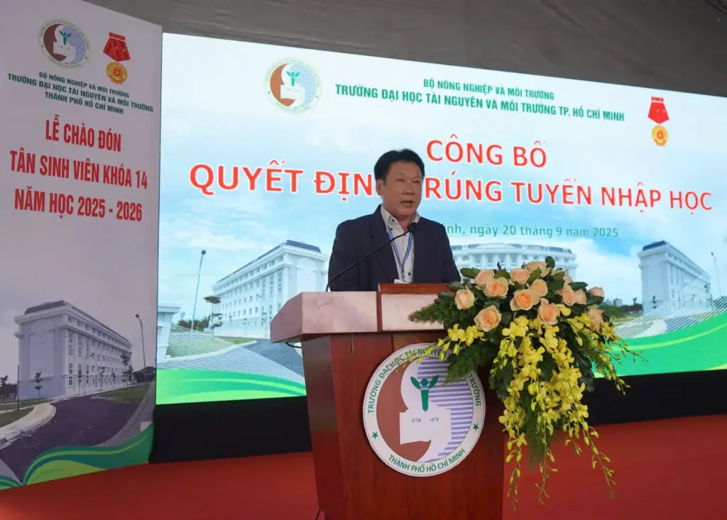 HCMUNRE chào đón Tân sinh viên Khóa 14 – Khởi đầu hành trình tri thức trong kỷ nguyên hội nhập