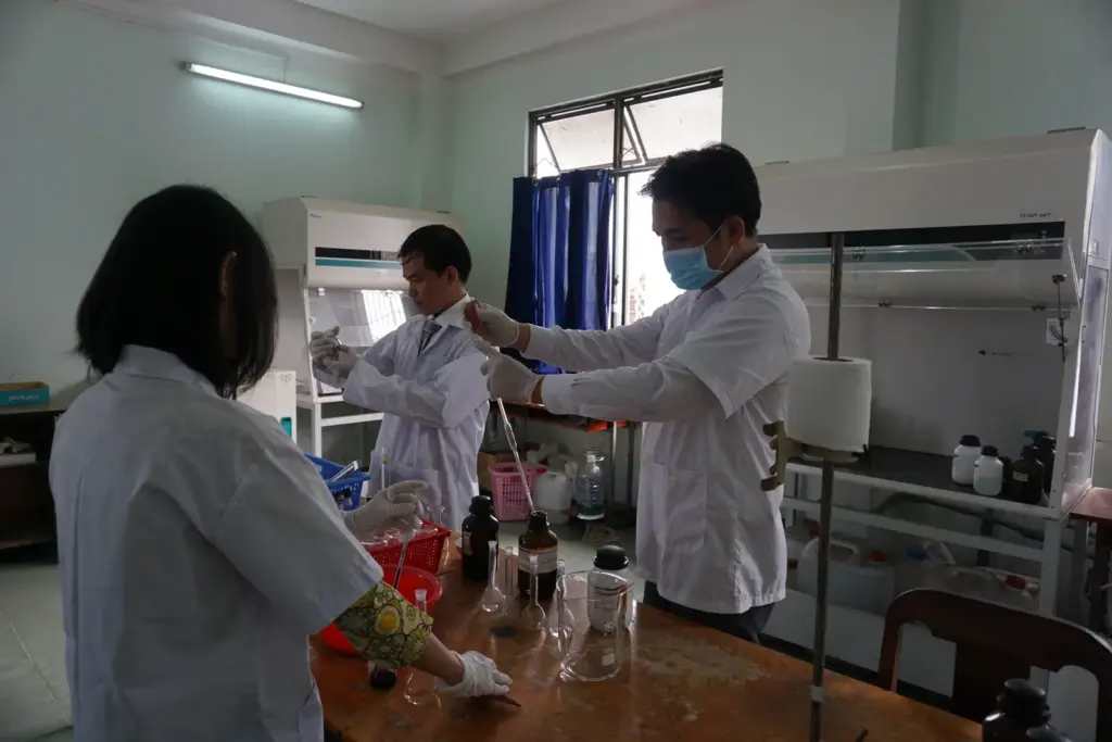 Các buổi thực hành tại Phòng thí nghiệm