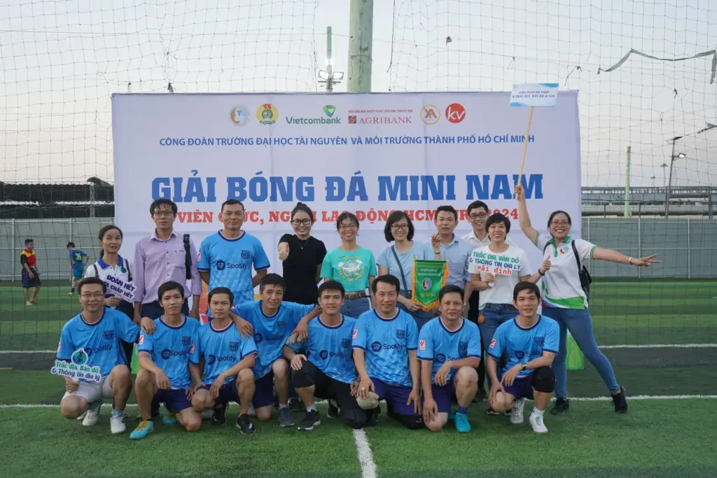 Giải bóng đá mini nam Viên chức, người lao động HCMUNRE 2024