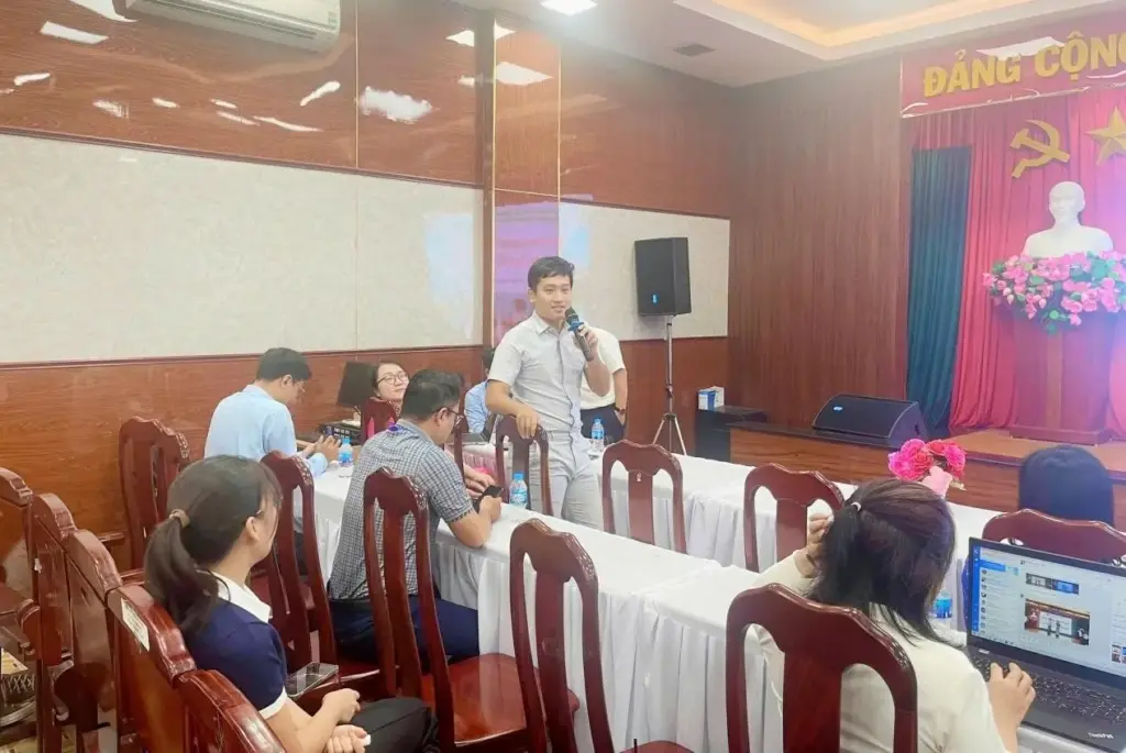 Khoa Khí tượng Thủy văn và Tài nguyên nước chào đón Tân sinh viên Khóa 14 trong dịp kỷ niệm 80 năm truyền thống ngành Khí tượng Thủy Văn Việt Nam