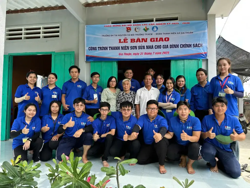 Lễ Hội quân – Tổng kết Chiến dịch Mùa Hè xanh - Trường Đại học Tài nguyên và Môi trường Thành phố Hồ Chí Minh năm 2025