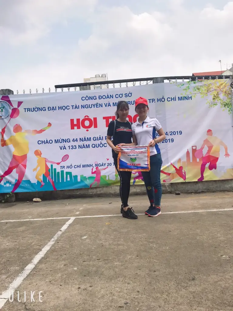 HỘI THAO CHÀO MỪNG GIẢI PHÓNG MIỀN NAM 30/04/2019 VÀ QUỐC TẾ LAO ĐỘNG 01/05/2019 KHOA LUẬT & LÝ LUẬN CHÍNH TRỊ