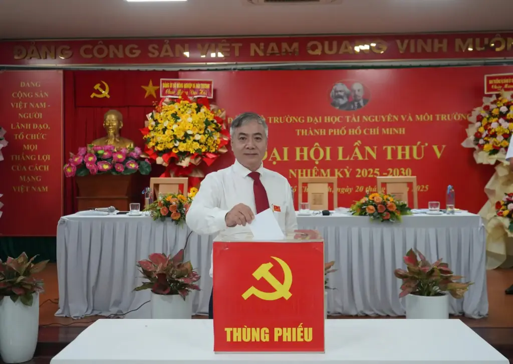 ĐẠI HỘI ĐẢNG BỘ TRƯỜNG ĐẠI HỌC TÀI NGUYÊN VÀ MÔI TRƯỜNG TP.HCM LẦN THỨ V, NHIỆM KỲ 2025 – 2030