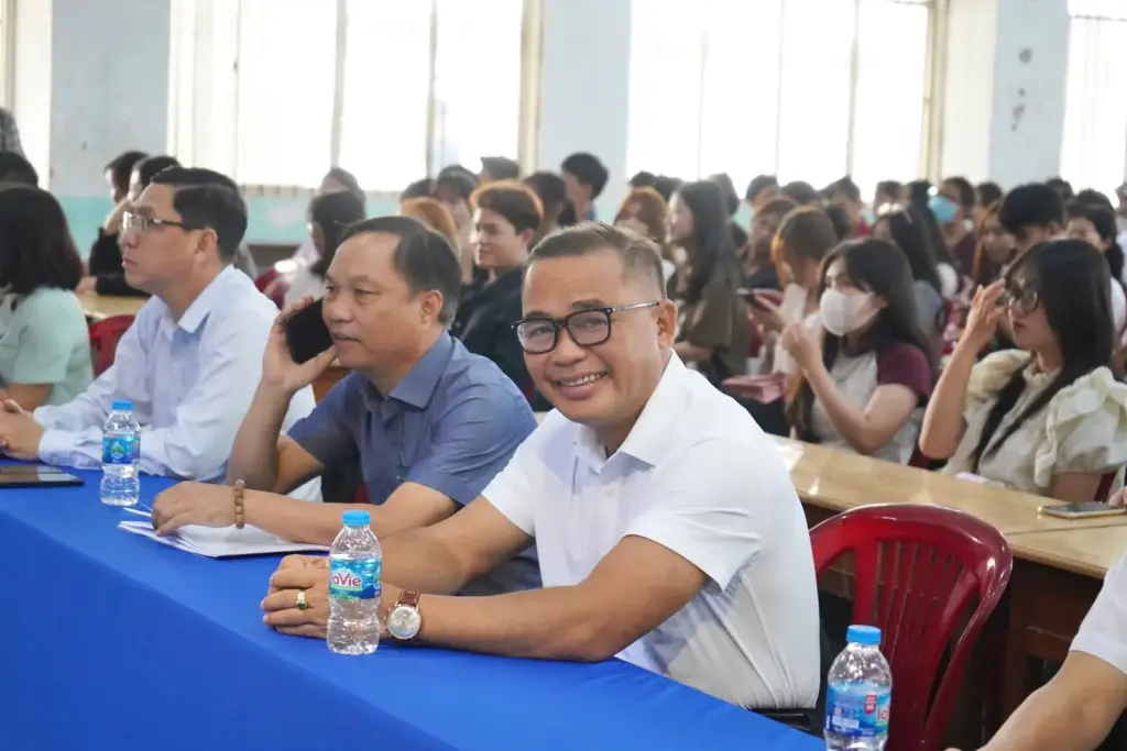 TUẦN SINH HOẠT CÔNG DÂN – SINH VIÊN NĂM HỌC 2025 - 2026: KHỞI ĐỘNG HÀNH TRÌNH ĐẠI HỌC TẠI HCMUNRE