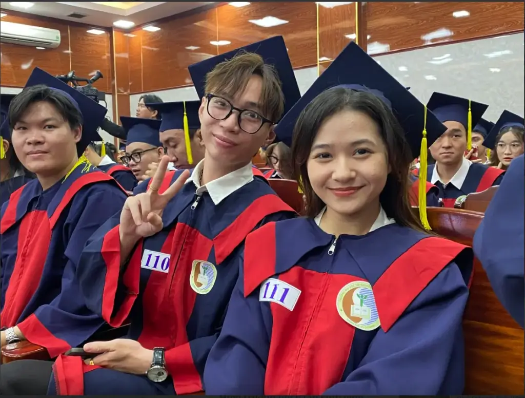 Gần 700 sinh viên Trường ĐH Tài nguyên và Môi trường TP HCM tốt nghiệp