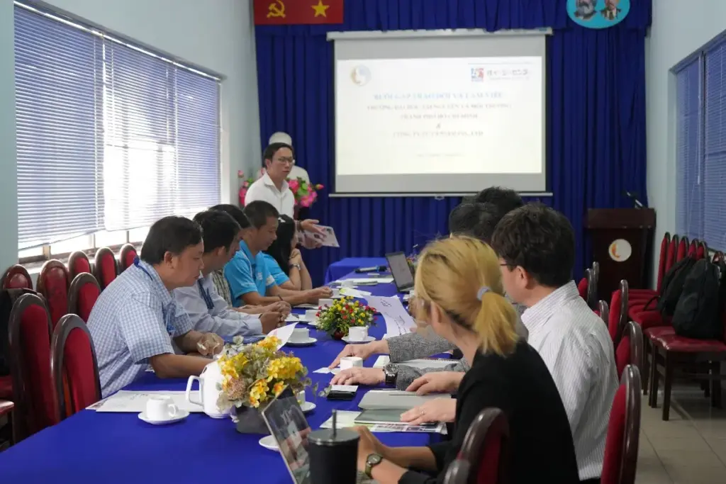 Buổi đón tiếp và làm việc giữa Trường Đại học Tài nguyên và Môi trường TP.HCM với Công ty EC Center Co., Ltd
