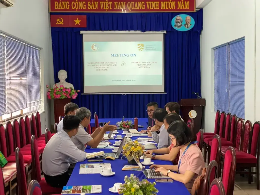 Buổi lễ đón tiếp và làm việc giữa Trường Đại học Tài nguyên và Môi trường TP.HCM và Trường Đại học Southern Queensland, Úc