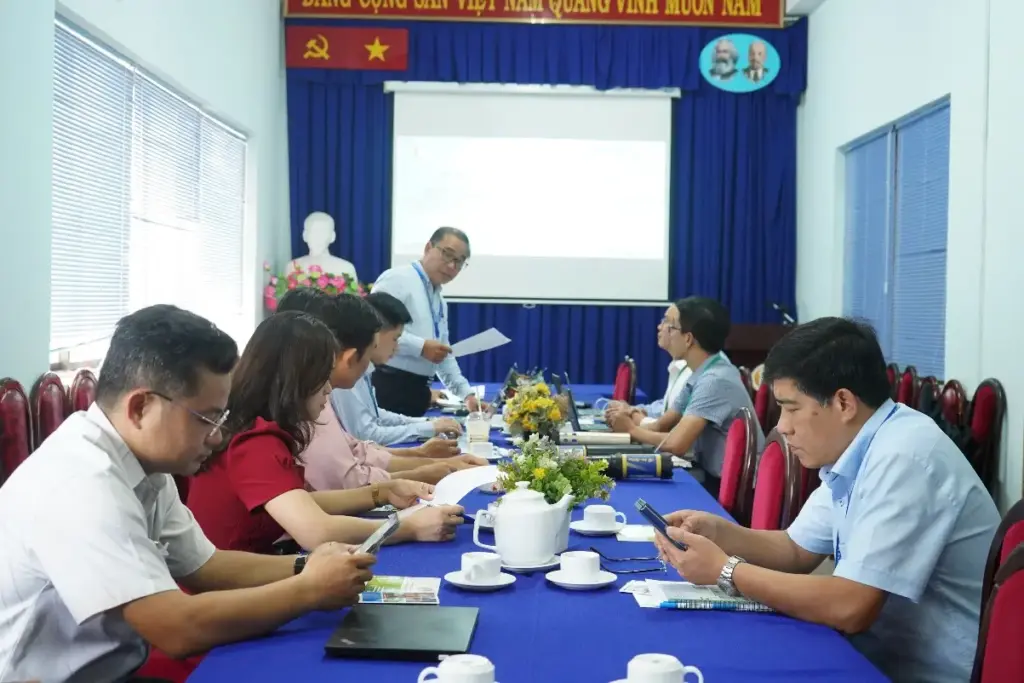 Buổi lễ đón tiếp và làm việc giữa Trường Đại học Tài nguyên và Môi trường TP.HCM với Công ty Cổ phần Kỹ thuật Môi trường Việt An