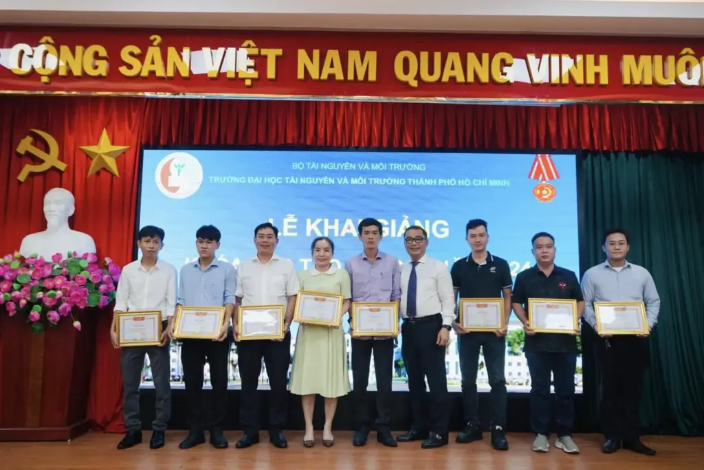 LỄ KHAI GIẢNG KHOÁ ĐÀO TẠO THẠC SĨ NĂM 2024