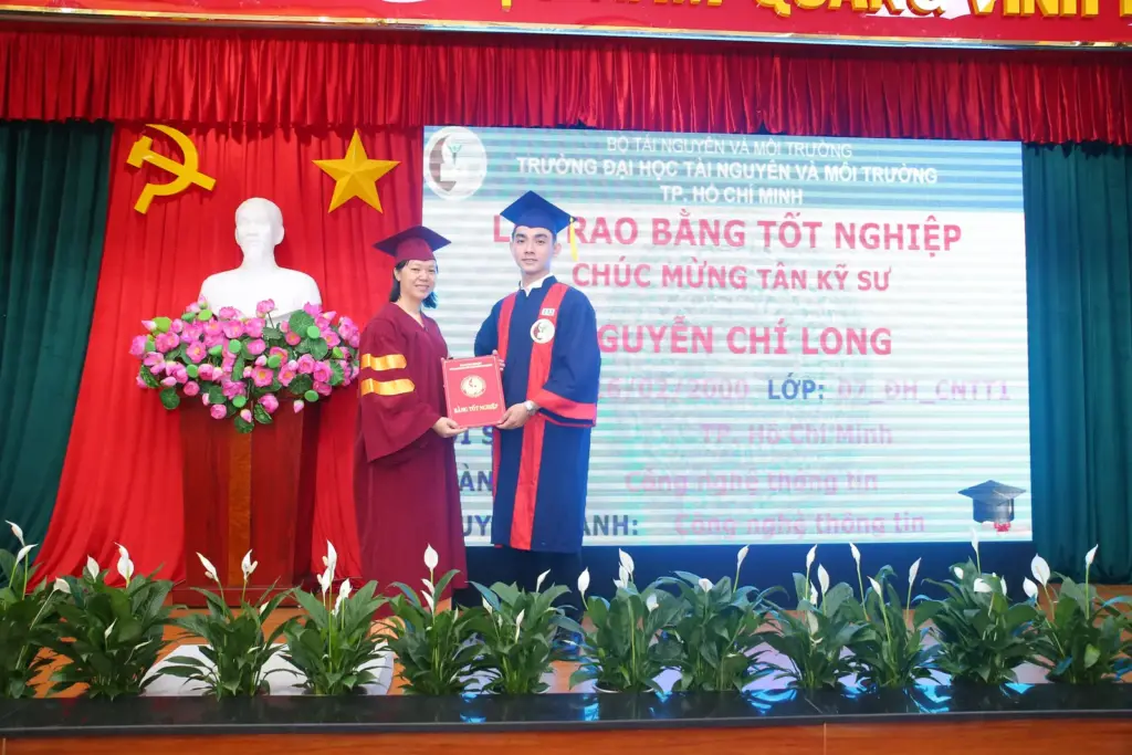 Lễ Trao bằng Tốt nghiệp năm 2022