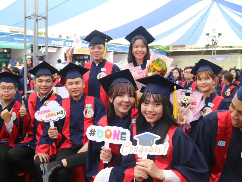 Lễ Trao bằng Tốt nghiệp năm 2022