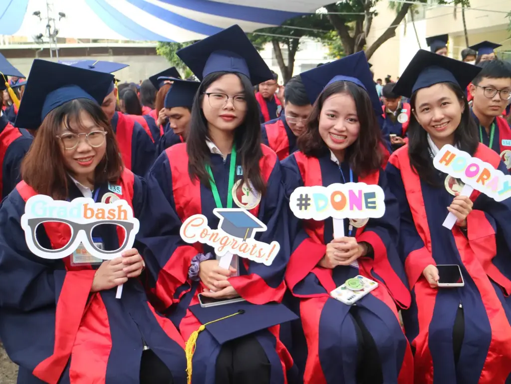 Lễ Trao bằng Tốt nghiệp năm 2022