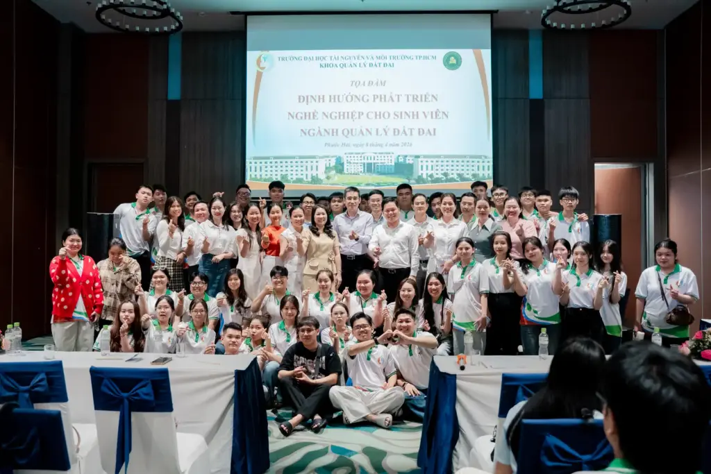 HỌC TỪ THỰC TIỄN – ĐỊNH HƯỚNG ĐA LĨNH VỰC: SINH VIÊN QUẢN LÝ ĐẤT ĐAI HCMUNRE THỰC TẬP NHẬN THỨC NGHỀ NGHIỆP TẠI HỒ TRÀM