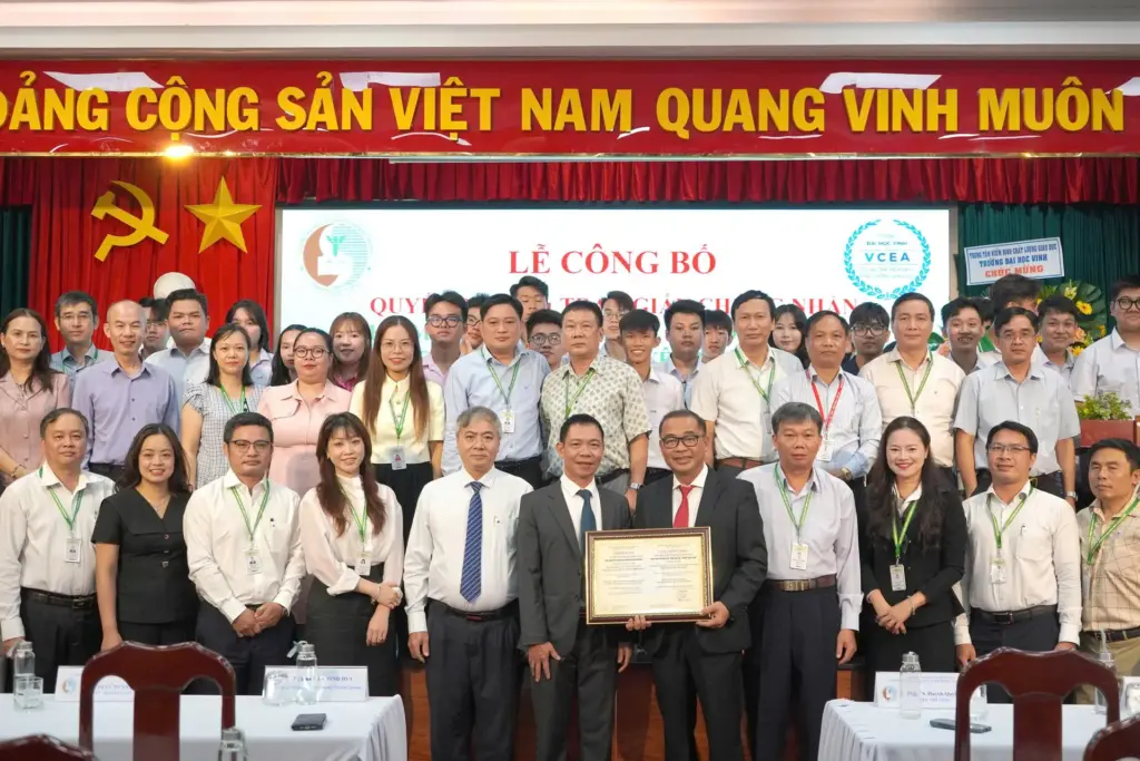 HCMUNRE tiếp tục được công nhận Kiểm định chất lượng cơ sở giáo dục – Khẳng định hành trình bền bỉ vì chất lượng